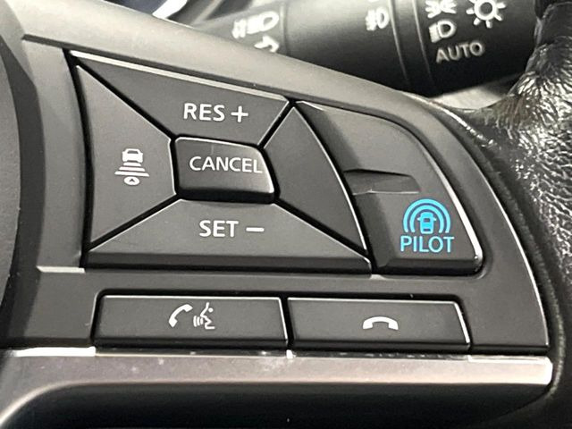 【プロパイロット】高速道路での長距離走行が楽に!!渋滞時と巡回走行のシーンで、アクセル・ブレーキ・ステアリングを自動で制御し、長距離運転の負担を軽減してくれます♪