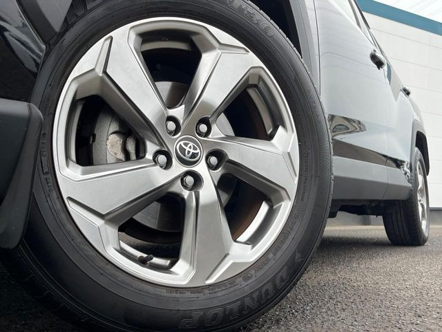 �y����18�C���`�A���~�z�C�[���z�O�ςɃ}�b�`���������A���~�z�C�[���𑕒����Ă���܂��B�e��ЊO�A���~�z�C�[����A�X�^�b�h���X�^�C�����戵�����Ă���܂��B���񂲑��k����������