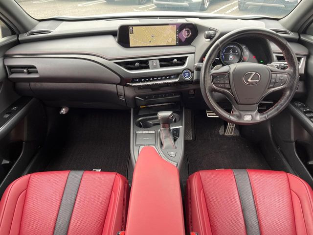 UX250h Fスポーツ
