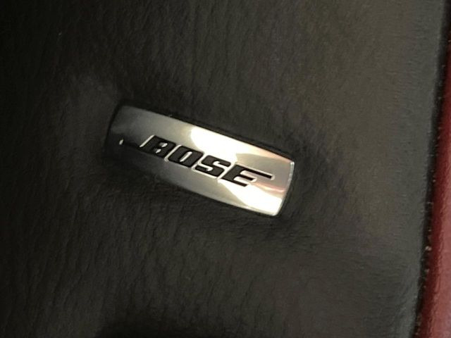 �yBOSE�T�E���h�V�X�e���z���[�J�[�I�v�V�����̍��i�ʃT�E���h�V�X�e���𓋍ځB��p�̃`���[�j���O���{���ꂽ�召�l�X�ȃX�s�[�J�[����ǎ��ȃT�E���h���t�ł��A�Տꊴ���ӂ�鉹����Ԃ����o���܂��B