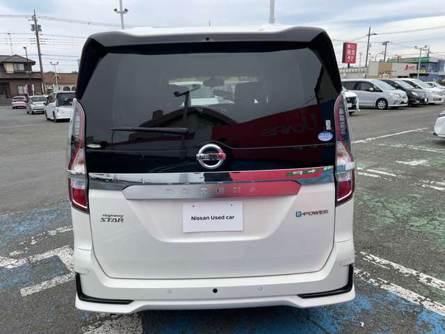 セレナ1.2 e-POWER ハイウェイスターV