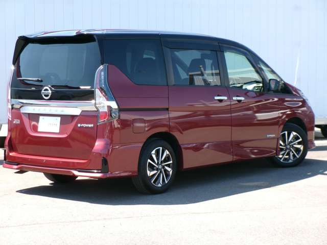 セレナ1.2 e-POWER ハイウェイスターV