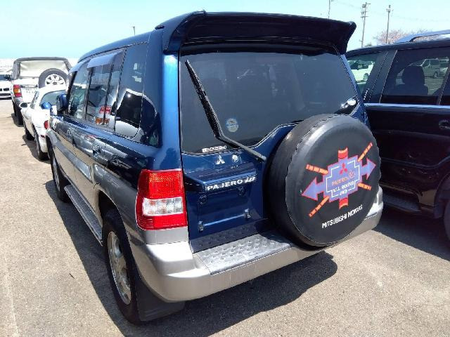 パジェロイオ2.0 ZR 4WD