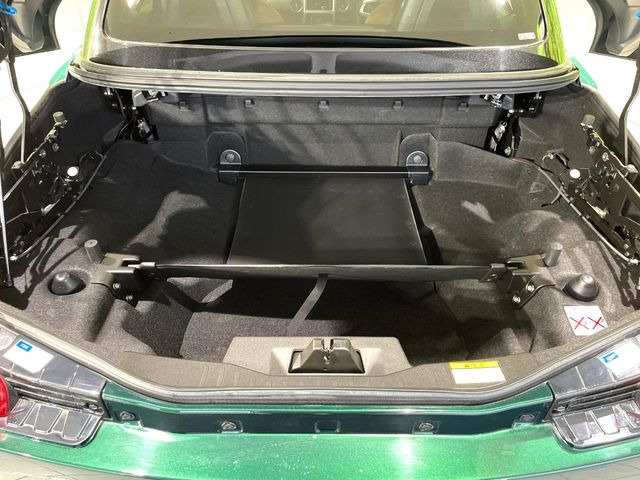 普段のお買い物や通勤、送迎等に十分な荷室スペースを確保しております。