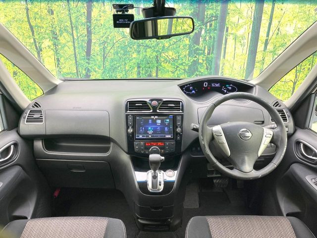 セレナ2.0 ハイウェイスター Vセレクション+Safety II S-HYBRID