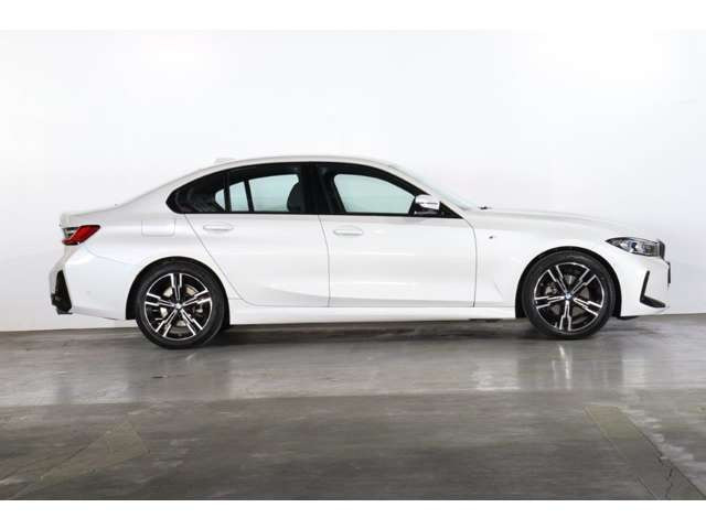 3シリーズセダン320i Mスポーツ