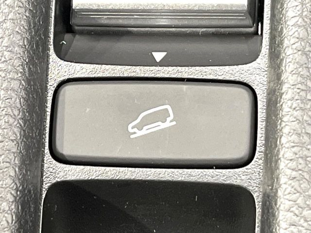 �y�_�E���q���A�V�X�g�z�}�ȍ⓹������Ƃ��Ɏ����Ńu���[�L�𐧌�A���̒ᑬ�x��ۂ��܂��B�ᓹ�∫�H�ȂǊ���₷���H�ʂ̉����ł��^�C�������b�N���Ȃ�������S!�n���h������ɏW���ł��܂�!