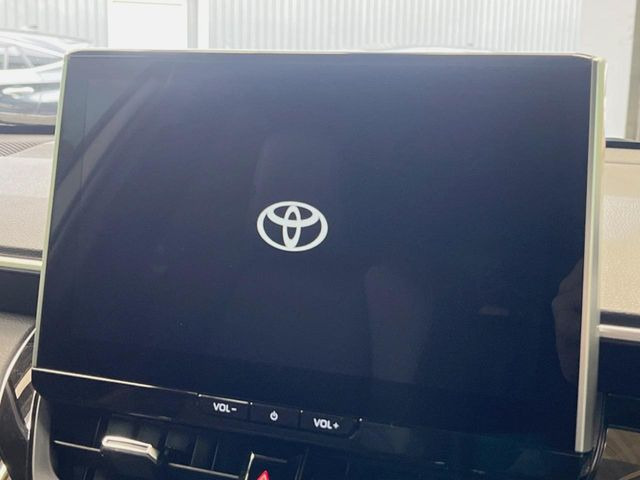 �y10.5�C���` �f�B�X�v���C�I�[�f�B�I�z���ʂ̃f�B�X�v���C��AppleCarPlay��AndroidAuto�����p�\�B�傫�ȉ�ʂŃX�}�z�i�r�A�v���������p���������܂���