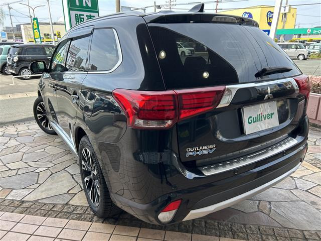 アウトランダーPHEV2.0 G セイフティパッケージ 4WD
