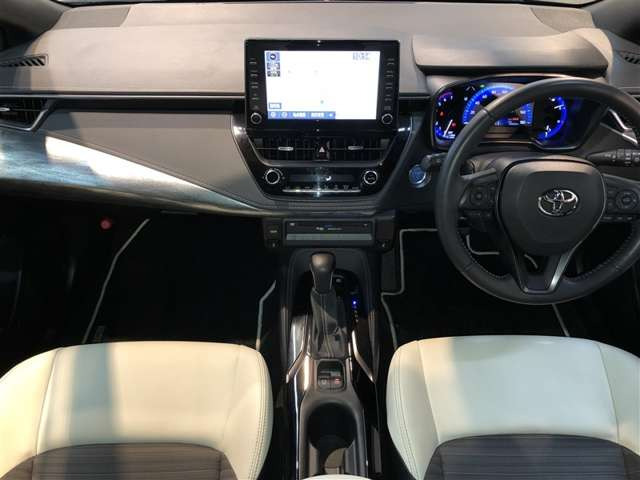 カローラツーリング1.8 ハイブリッド W×B E-Four 4WD