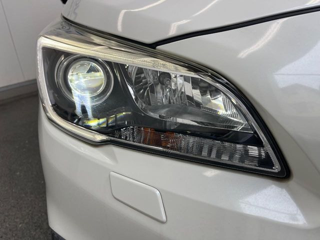 �yLED�w�b�h���C�g�z���V����ԑ��s�����ǍD�Ȏ��E���m�ۂ����S���ĉ^�]�ł��鍂�P�xLED�w�b�h���C�g�𑕔�!�_�����x�������A����d�͂��}�����Ă��܂��B