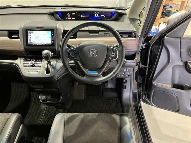 フリード+1.5 クロスター ホンダセンシング