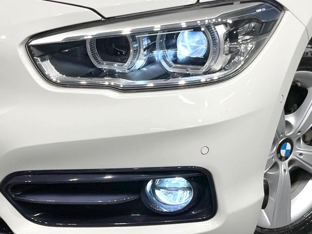 ●LEDヘッドライト:夜間走行時も良好な視界を確保し安心して運転できる高輝度LEDヘッドライトを装備!点灯速度が早く、消費電力も抑えられています。