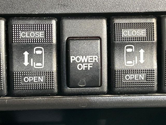 �y�����p���[�X���C�h�h�A�z�X�}�[�g�L�[��^�]�Ȃ̃X�C�b�`�Ō�ȗ����X���C�h�h�A�̊J���\���d��������͂����ăh�A���J����K�v�������A�����Ȃ��q�l�ł��ȒP�ɊJ���߂ł����K�ł���