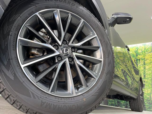 �y����18�C���`�A���~�z�C�[���z�O�ςɃ}�b�`���������A���~�z�C�[���𑕒����Ă���܂��B�e��ЊO�A���~�z�C�[����A�X�^�b�h���X�^�C�����戵�����Ă���܂��B���񂲑��k����������