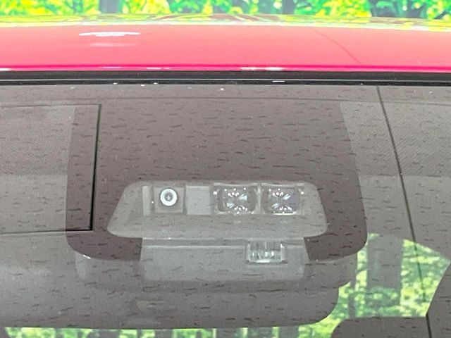 �y�g���^�Z�[�t�e�B�Z���X�z���s���ɑO���̎ԗ�����F�����A�Փ˂������Ȏ��͌x��ƃu���[�L�ŏՓˉ���Ɣ�Q�y�����A�V�X�g�B�����S�Ƀh���C�u�����y���݂��������܂��B