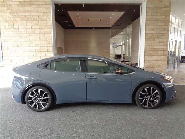 プリウス2.0 プラグインハイブリッド Z