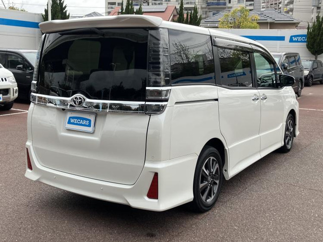 ヴォクシー2.0 ZS 煌III