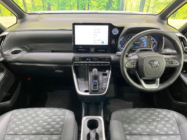 ヴォクシー1.8 ハイブリッド S-Z