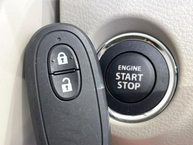 �y�L�[���X�X�^�[�g�V�X�e���z�J�o����|�P�b�g�ɓ��ꂽ�܂܂ł��h�A�̎{���E�������\�ȃX�}�[�g�L�[�𑕔��B�G���W���̃I���E�I�t�����J�M�����o���K�v����������Ƃ��Ă��֗��ł���