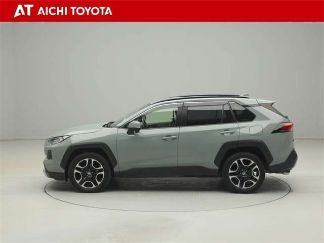 RAV42.0 アドベンチャー 4WD