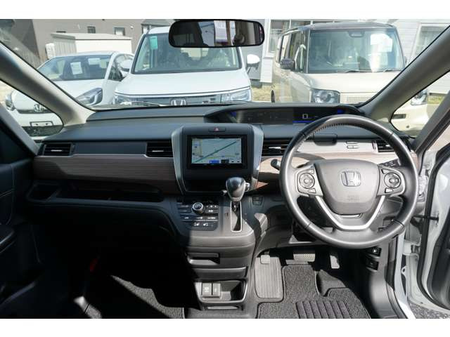 フリード1.5 クロスター ホンダセンシング 4WD