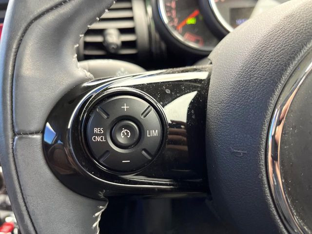 ���I�[�g�N���[�Y�R���g���[��:�������H�⎩���Ԑ�p���H���ɂāA�葬���q���\�ƂȂ�֗��ȋ@�\�ł��B�������ړ��̍ۂł����ɂ����֗��ɂ��g�����������܂���