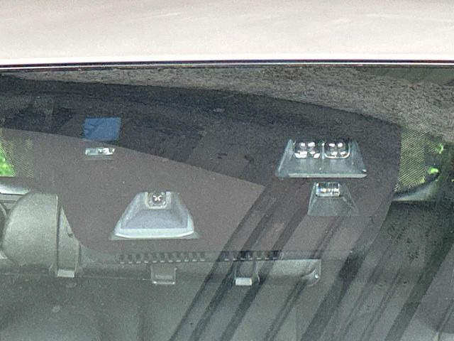 �y�X�}�[�g�V�e�B�u���[�L�T�|�[�g�z�ᑬ���s���ɑO���̎ԗ�����F�����A�Փ˂������Ȏ��͌x��ƃu���[�L�ŏՓˉ���Ɣ�Q�y�����A�V�X�g�B�����S�Ƀh���C�u�����y���݂��������܂��B