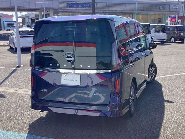 セレナ1.4 e-POWER ハイウェイスターV