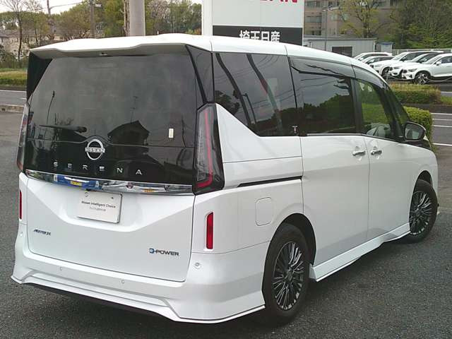 セレナ1.4 e-POWER AUTECH