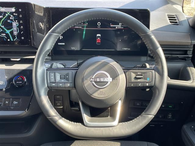 セレナ2.0 ハイウェイスターV 4WD