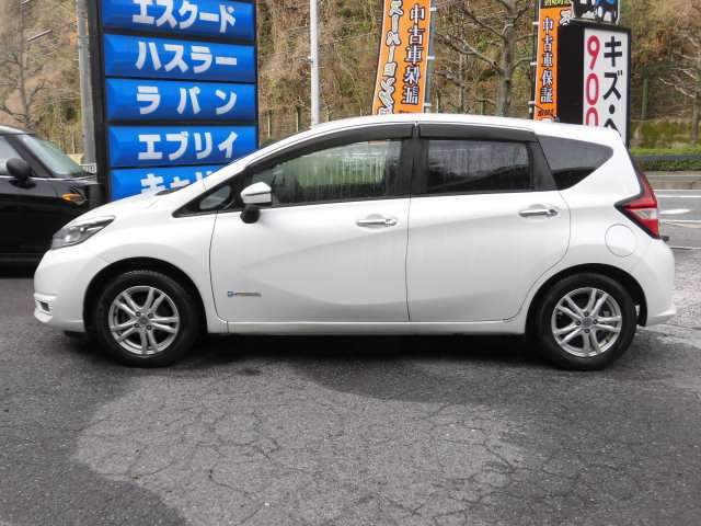 北は北海道、南は沖縄まで毎日たくさんのご成約を頂いております^^有料で全国対応2年又は3万キロ保証の加入も可能です^^全国の皆様に愛される中古車店を目指しております!