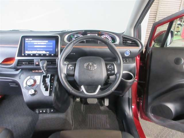 シエンタハイブリッド 1.5 ファンベース G クエロ