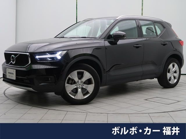XC40B4 モメンタム