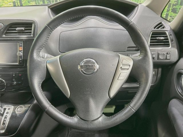 �y�����v�����X�e�A�����O�z�㎿�Ȋv���g�p���邱�ƂŁA��ɂ����������݂ƂĂ��^�]���₷���n���h���ł���