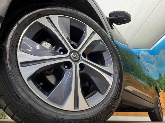 �y����17�C���`�A���~�z�C�[���z�O�ςɃ}�b�`���������A���~�z�C�[���𑕒����Ă���܂��B�e��ЊO�A���~�z�C�[����A�X�^�b�h���X�^�C�����戵�����Ă���܂��B���񂲑��k����������