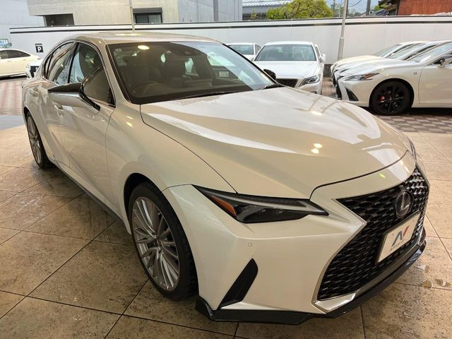 �������x�̃K���X�疌�ŝ����͂������A�㎿�ȃc���E����������B���O����_���J�����؂Ȉ��Ԃ�ی삵�A�F�����E�򉻂�h�~�B�u�e�X�v���b�V���R�[�g�v�A�u�e�v���~�b�T�R�[�g�v���炨�I�т��������܂��B