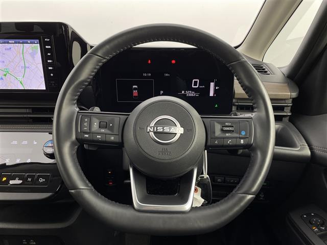 セレナ2.0 ハイウェイスターV 4WD