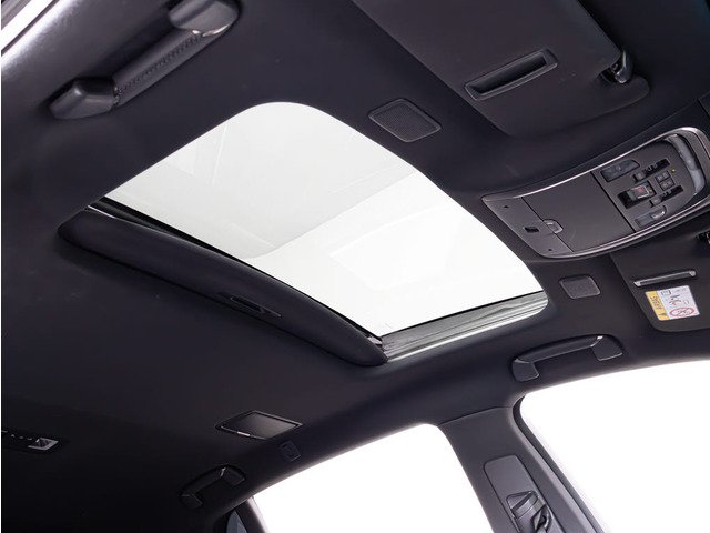 お探しの方必見の人気オプションサンルーフ!