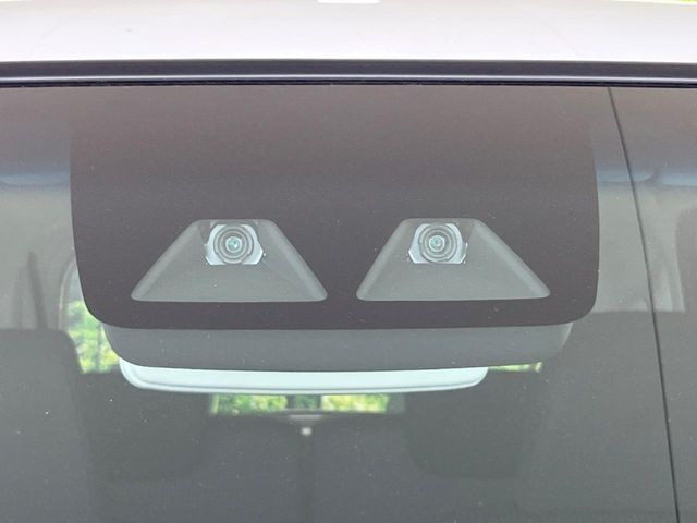 �y�X�}�[�g�A�V�X�g�z���s���ɑO���̎ԗ�����F�����A�Փ˂������Ȏ��͌x��ƃu���[�L�ŏՓˉ���Ɣ�Q�y�����A�V�X�g�B�����S�Ƀh���C�u�����y���݂��������܂��B