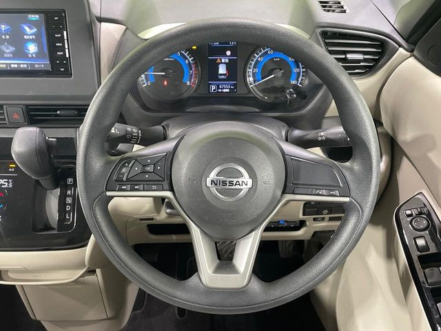 �y�X�e�A�����O�X�C�b�`�z�^�]���A�O������ڐ������炷���ƂȂ��A�I�[�f�B�I���̑��삪�\�ȕ֗��@�\!���S&���K�ȃh���C�u�����o���Ă���܂���