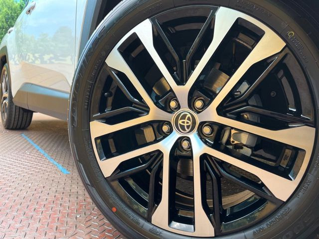 �y�����I�v�V����20�C���`�A���~�z�C�[���z�����I�v�V�����z�C�[���𑕒��B���s���\�̌���ɉ����A�O�ς����X�^�C���b�V���ɂȂ��Ă��܂��B