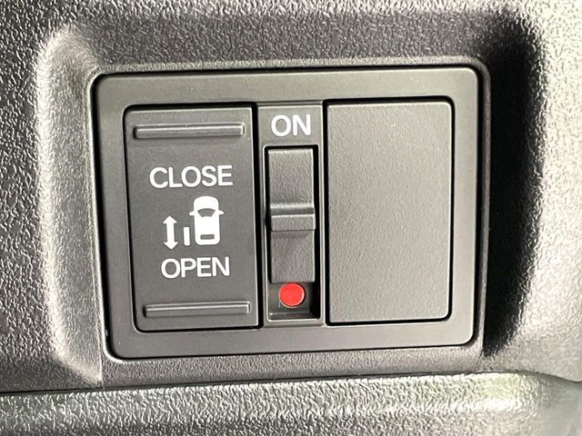 �y�p���[�X���C�h�h�A�z�X�}�[�g�L�[��^�]�Ȃ̃X�C�b�`�ŃX���C�h�h�A�̊J���\���d��������͂����ăh�A���J����K�v�������A���������q�l�ł��A�d���ו��������Ă��鎞�����N�ɊJ���߂ł��܂���