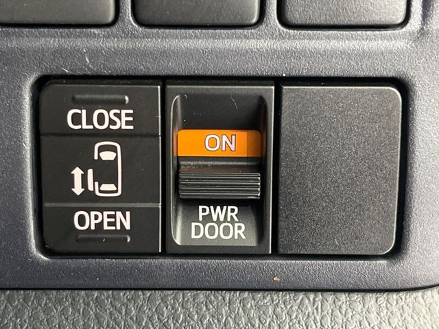 ヴォクシー2.0 X