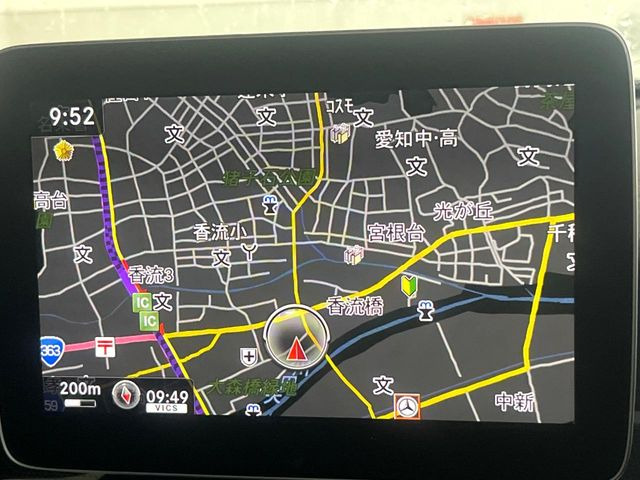 �������i�r:��̊��̂���i�r�́A����������ԓ������o���Ă���܂��BBluetooth�Đ��ȂǃI�[�f�B�I�@�\���[�����Ă���܂��̂ŁA�^�]�����y���߂܂���