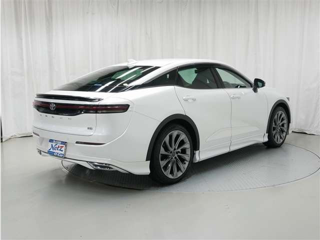 クラウンクロスオーバー2.5 G アドバンスト レザー パッケージ E-Four 4WD