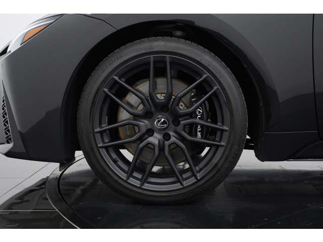 ����19�C���`BBS���}�b�g�u���b�N�b���z�C�[���ő�������ۗ��f�U�C���ƂȂ��Ă���܂��B