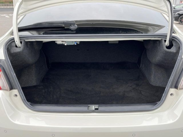 ���i�̂���������ʋ΁A���}���ɏ\���ȉ׎��X�y�[�X���m�ۂ��Ă���܂��B