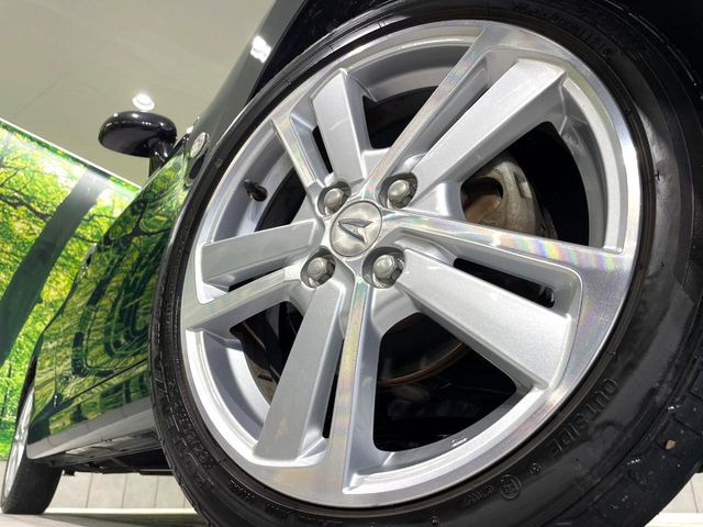【純正16インチアルミホイール】外観にマッチした純正アルミホイールを装着しております。各種社外アルミホイールや、スタッドレスタイヤも取扱いしております。是非ご相談ください♪