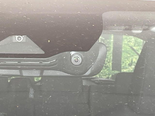 �y�v���N���b�V���Z�[�t�e�B�z�O���̎ԗ��������m���A�Փ˂������Ȏ��͌x��Œ��ӂ𑣂��A�u���[�L�𓥂ޗ͂��T�|�[�g�B�u���[�L�𓥂߂Ȃ������ꍇ�͏Փ˔�Q�y���u���[�L���쓮�A�Փˉ�����T�|�[�g���܂��B